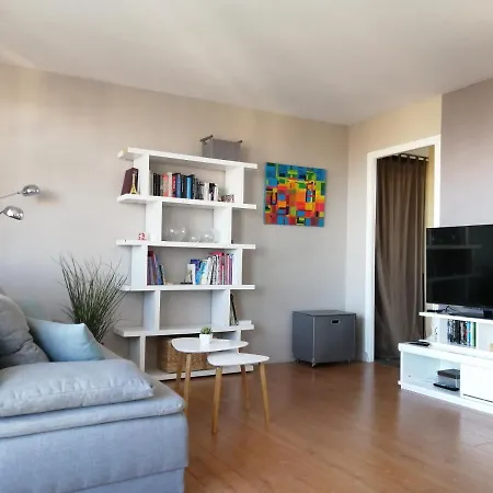 Appt Entier Proche *centre *gare شقة سانت سافين